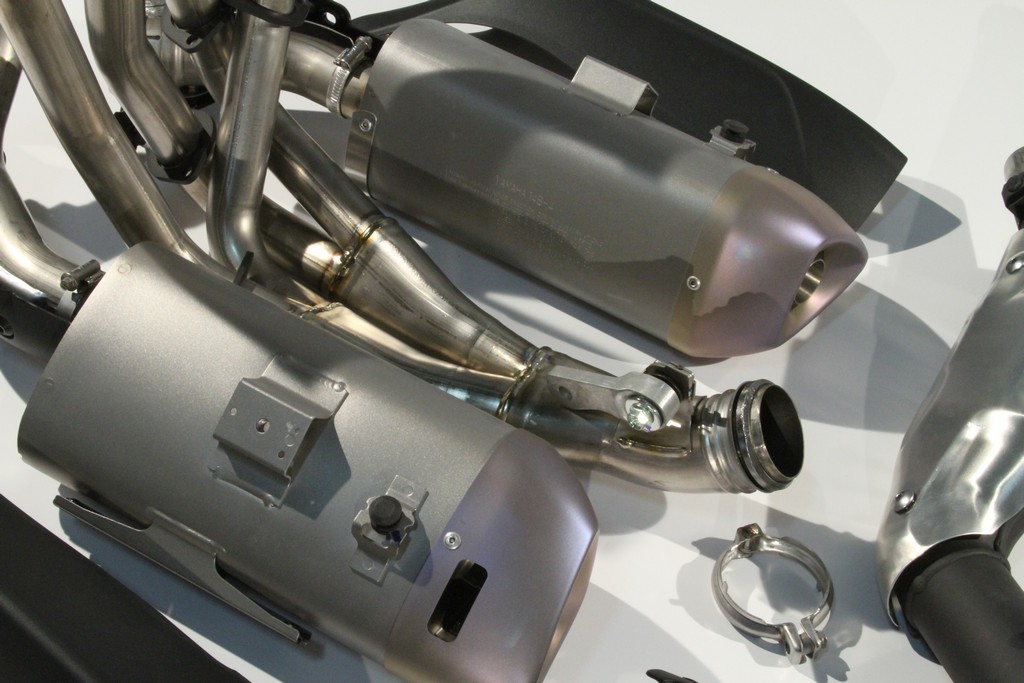 2009 YZFR1 Full Exhaust System Yamaha R1 Forum YZFR1 Forums